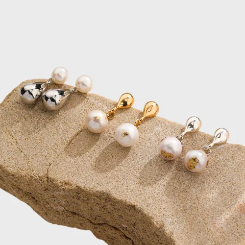 Freshwater Pearl Drop Earrings