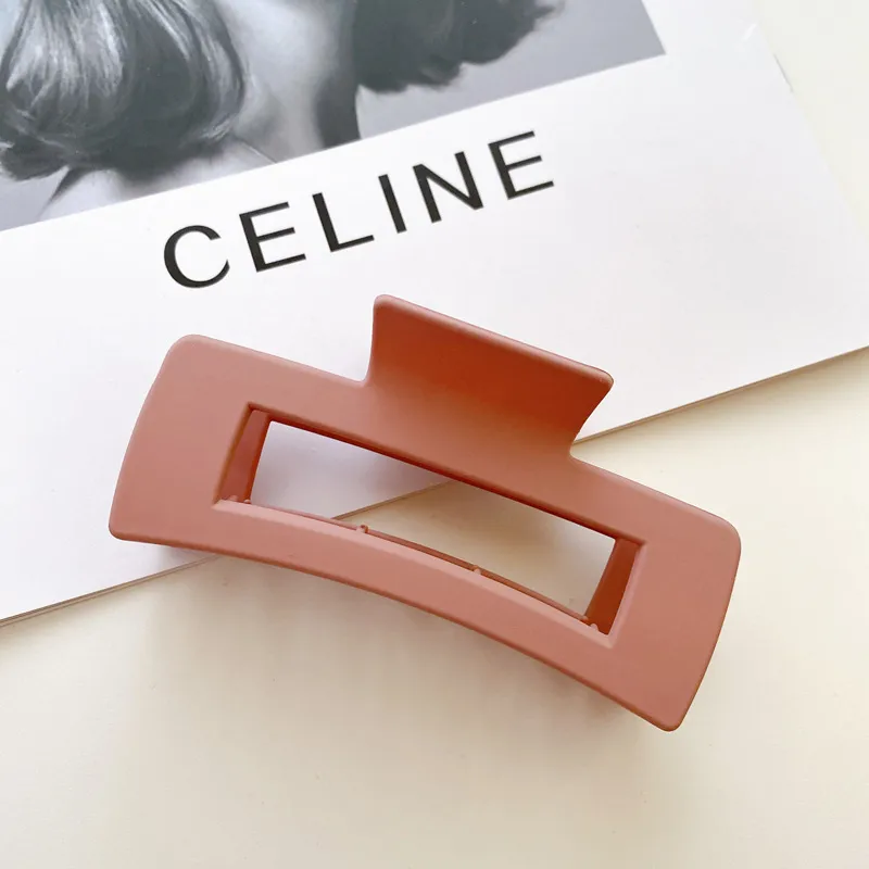 Clip De Tiburón Grande Helado De Temperamento Coreano display picture 14