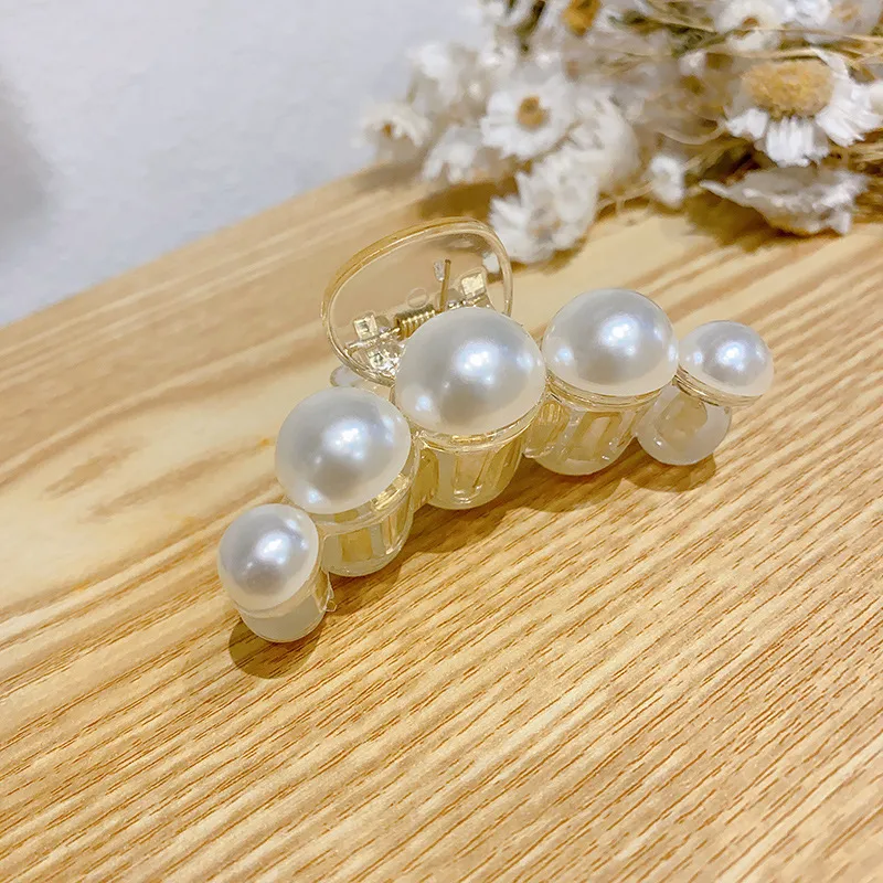 Korean Hair Clip Large Hair Clip Pearl Catch Clip Headdress Shark Hair Catch display picture 7