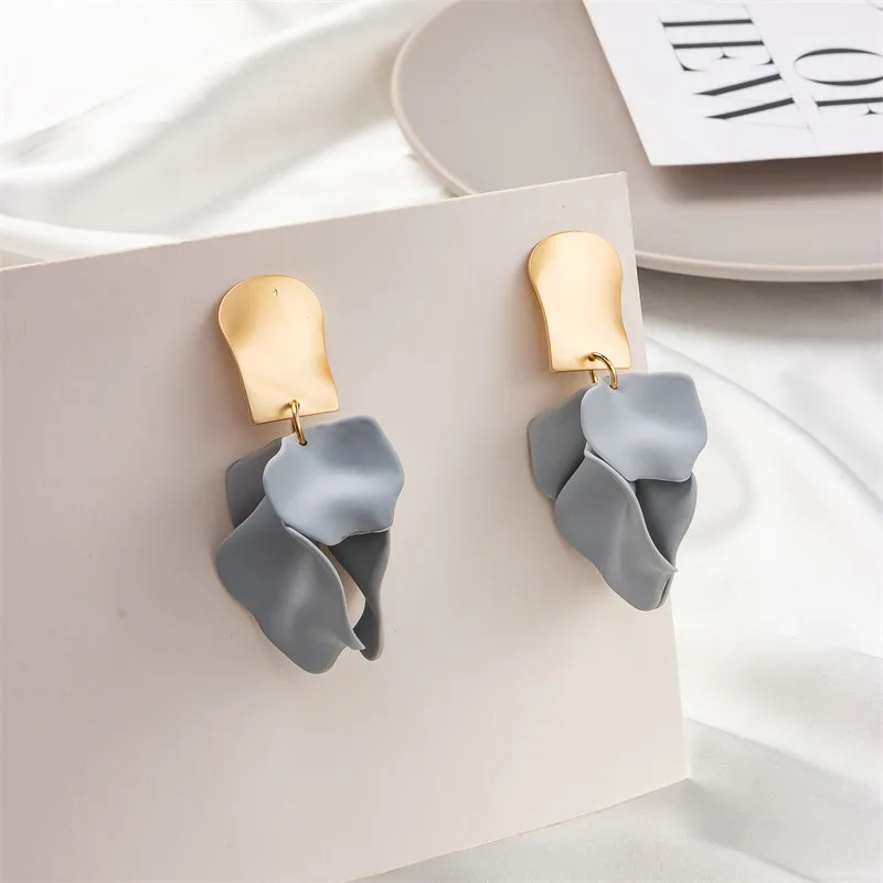 Fashion Multi-color Petal Leaf Earrings Wholesale display picture 14