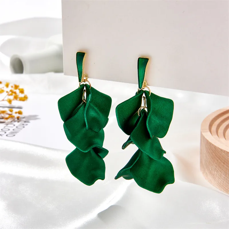Elegant Flower Alloy Drop Earrings display picture 11