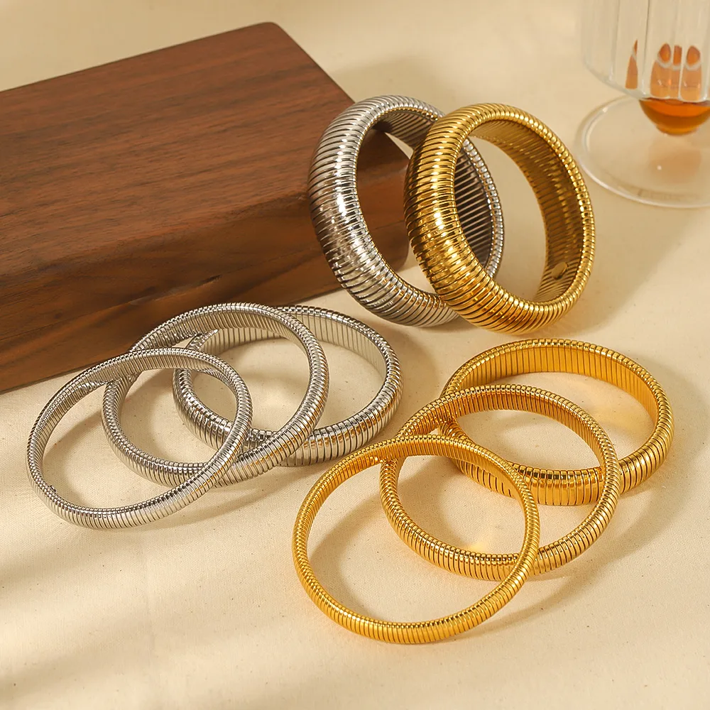Circulo Color Sólido Retro Estilo Romano Chapados en oro de 18k Acero Inoxidable 304 Brazalete Al Mayoreo display picture 2