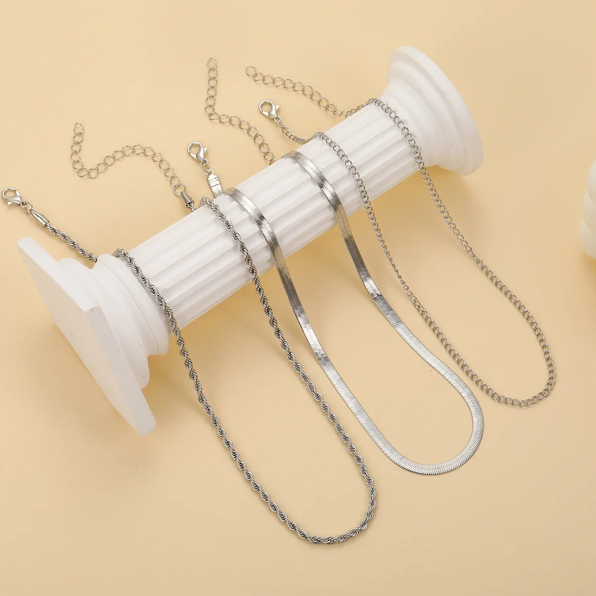 Géométrique Élégant Vêtement De Rue Alliage Collier En Couches De Gros display picture 14