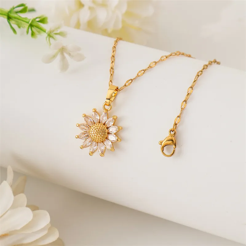 Wholesale Jewelry Flower Simple Style Zircon Stainless Steel Titanium Steel 18K Gold Plated Pendant Necklace Plating Inlay display picture 4