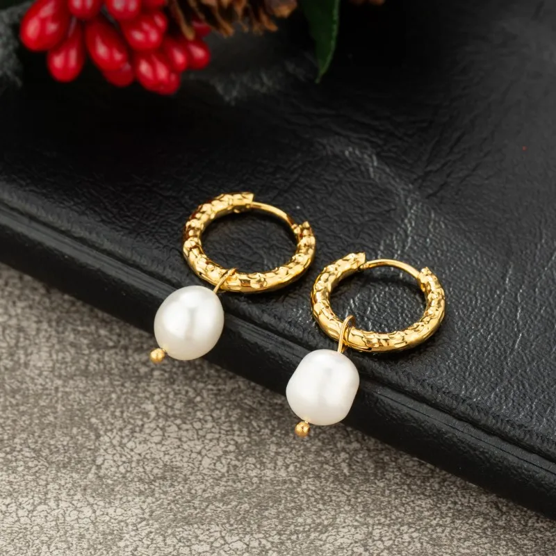 1 Pair Solid Color Vintage Style Stainless Steel Gold Plated Plating Earrings display picture 1