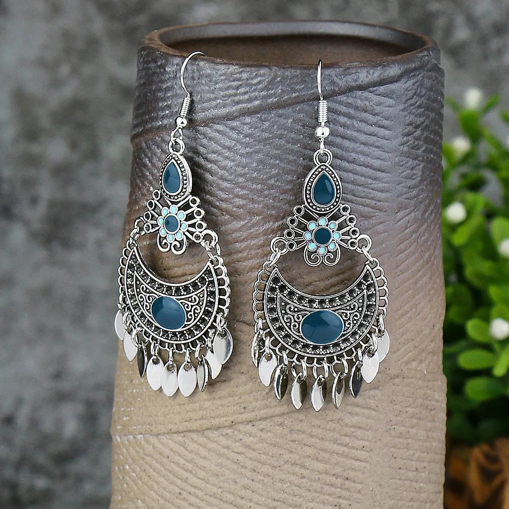 Retro Ethnic Earrings Bohemian Eardrops Tassel Pendant Scenic Spot Ear Hanging Ear Studs Handmade Ear Rings display picture 4