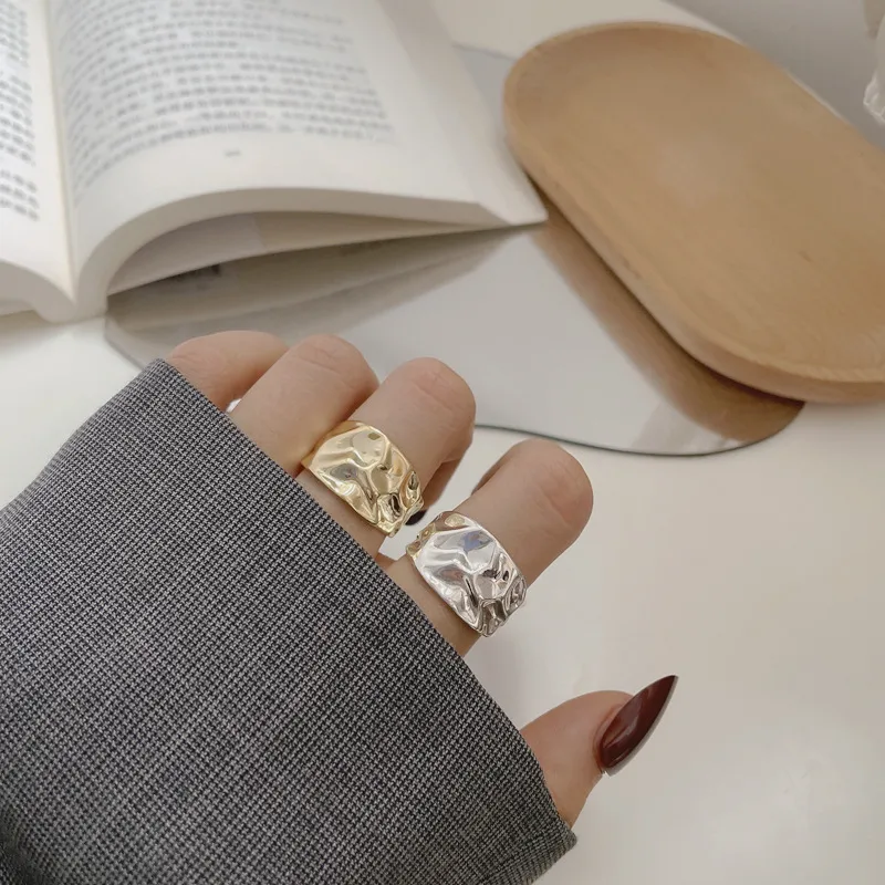 Décontractée Style Moderne Style Simple Argent Sterling 925 Couleur Unie Monogramme Fissure Placage Plaqué Or 18K Plaqué Argent Femmes Bague Large Bande Anneau Ouvert Anneaux display picture 3