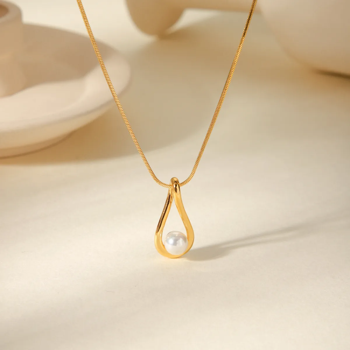 Water Droplets Shiny IG Style 18K Gold Plated 304 Stainless Steel Titanium Steel Pendant Necklace Wholesale display picture 1