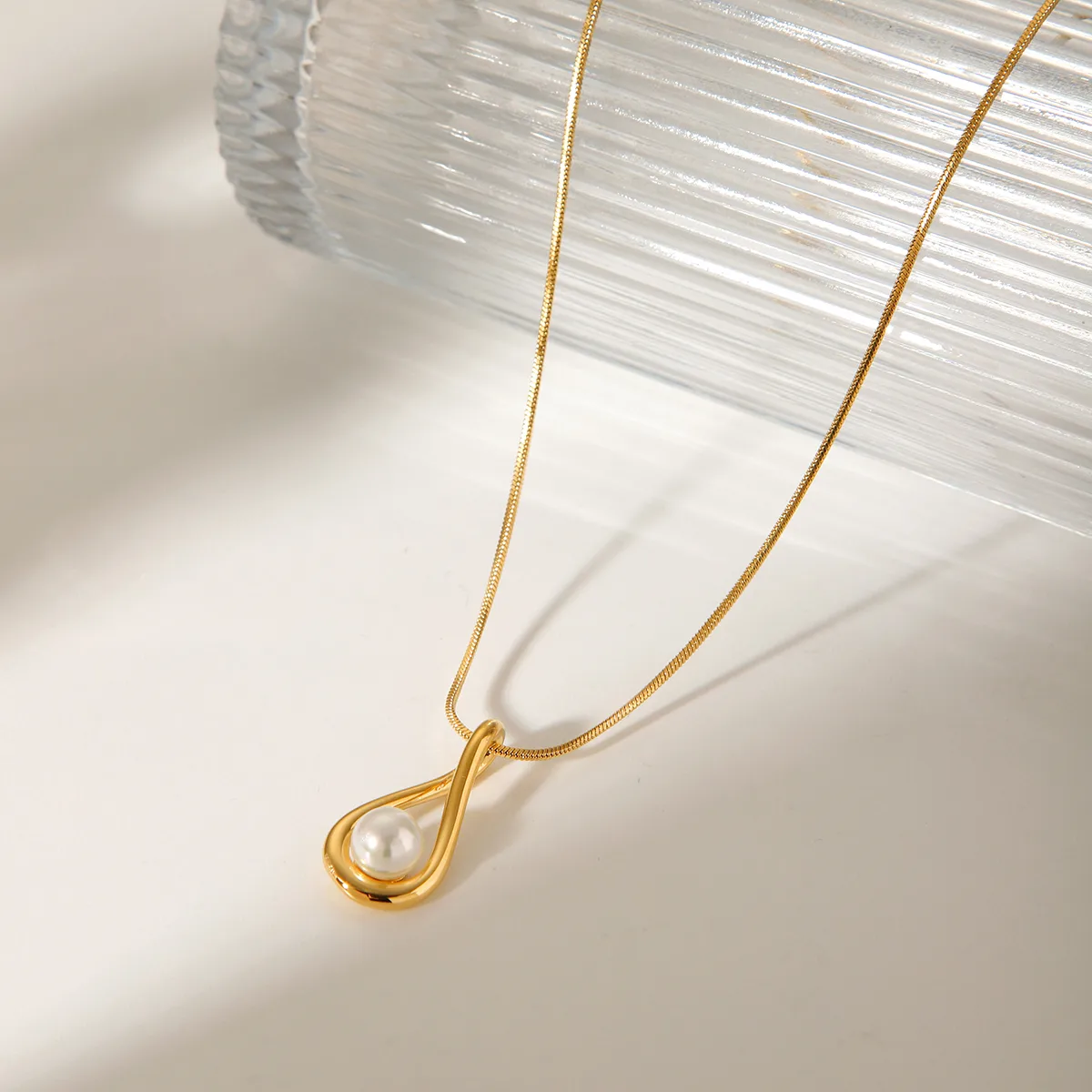 Water Droplets Shiny IG Style 18K Gold Plated 304 Stainless Steel Titanium Steel Pendant Necklace Wholesale display picture 5