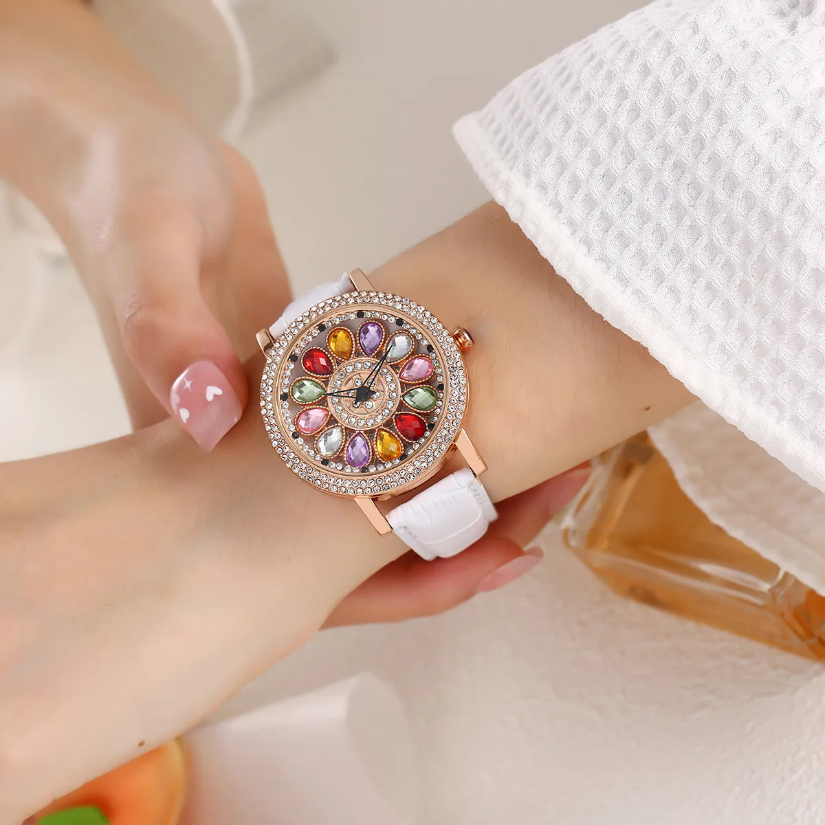 Live New Time-running Watch Women's Non-automatic Large Dial Gipsophila Rhinestone Fashion Women's Watch display picture 11