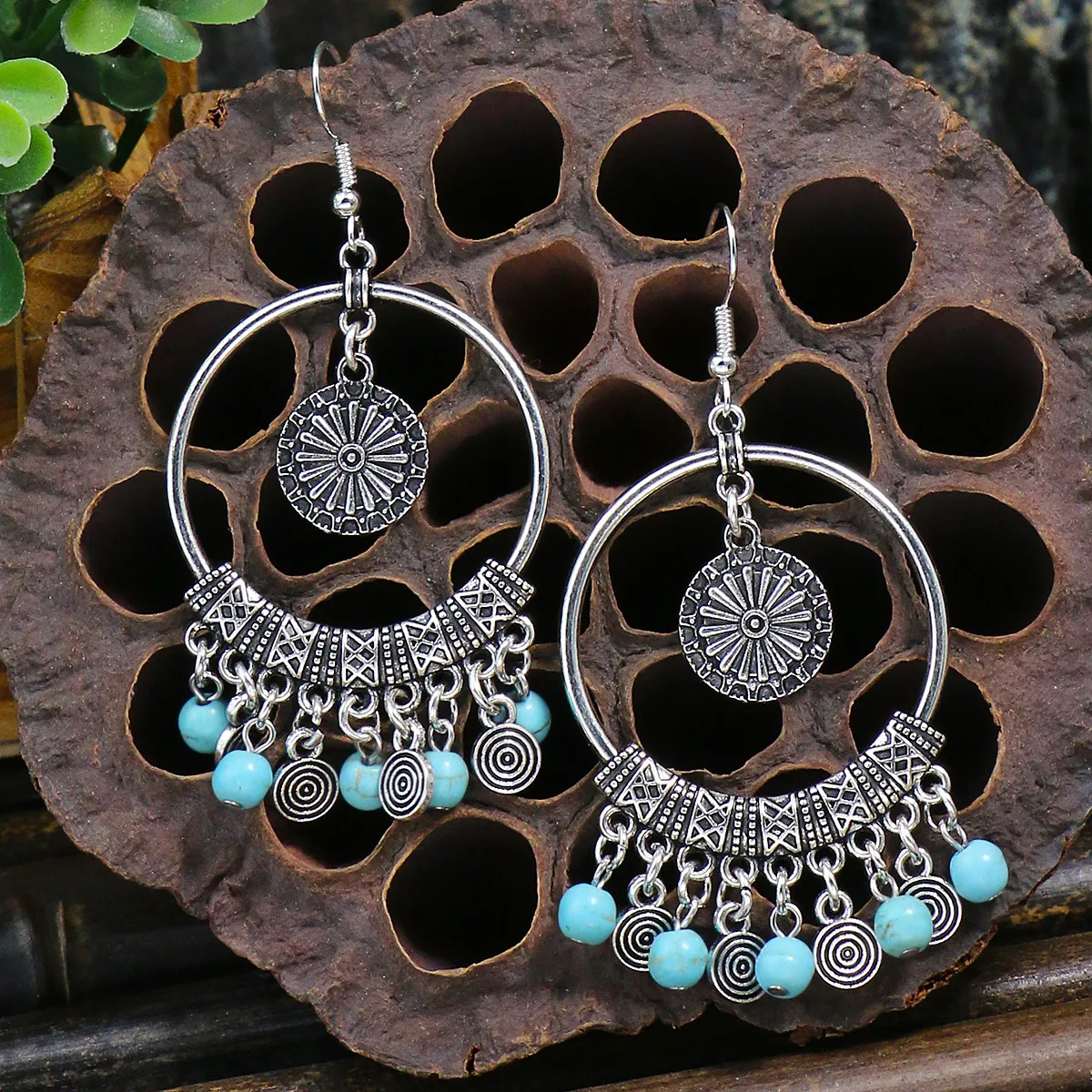 Retro Ethnic Earrings Bohemian Eardrops Tassel Pendant Scenic Spot Ear Hanging Ear Studs Handmade Ear Rings display picture 5