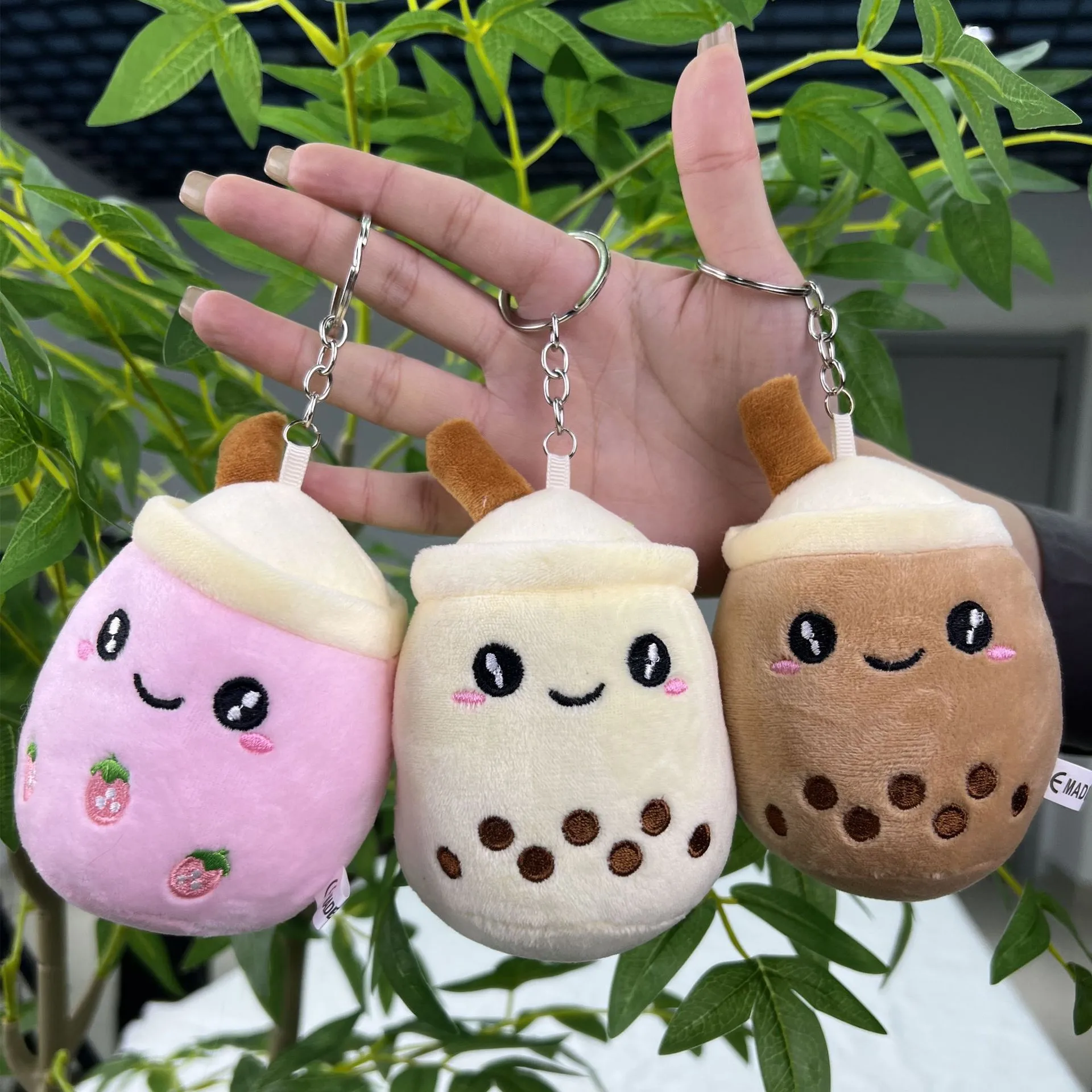Tasse De Thé Au Lait Poupée Mignonne Petit Pendentif Simulation Lait Thé Boutique Cadeau Grab Machine Poupée En Peluche Jouet Poupée Cadeau display picture 3