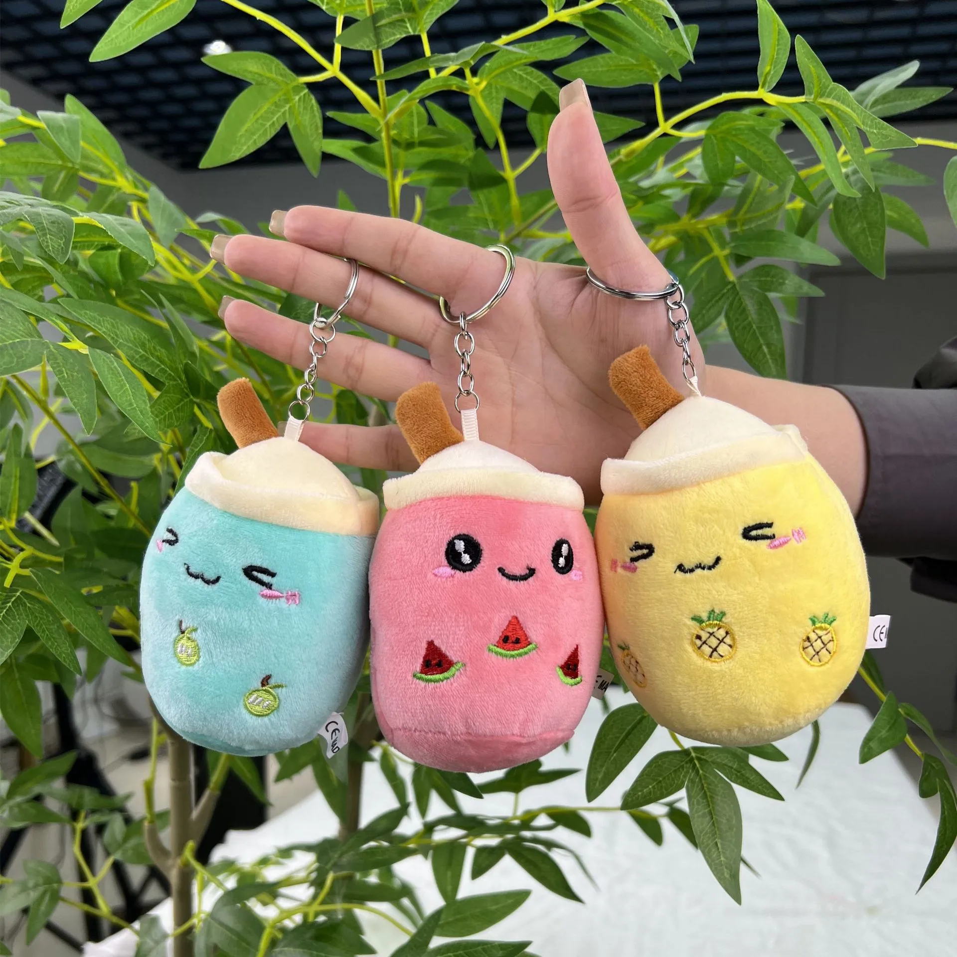 Leche Taza De Té Muñeca Linda Pequeña Colgante Simulación Leche Tienda De Té Regalo Grab Máquina Muñeca De Peluche Muñeca De Juguete Regalo De La Muñeca display picture 4