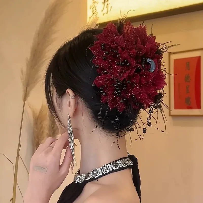 Women's Solid Color Elegant Rhinestone Tassel Gauze Hair Claws display picture 1
