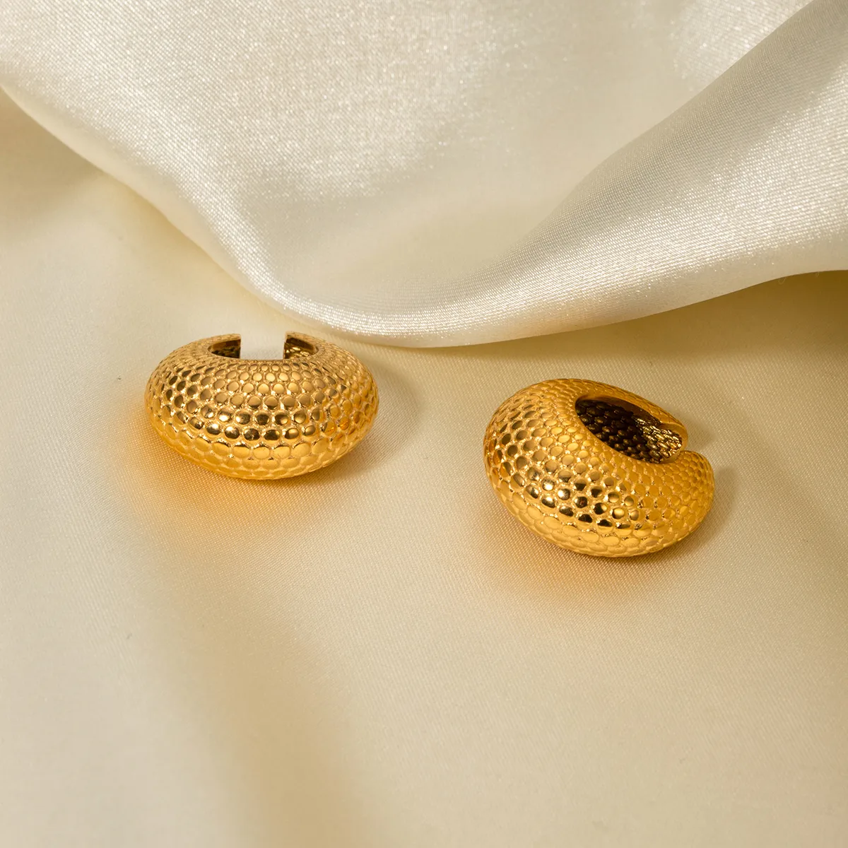 1 Par Escamas De Pescado Estilo IG Estilo Moderno Acero Inoxidable 304 Chapados en oro de 18k Puños De Oreja display picture 4