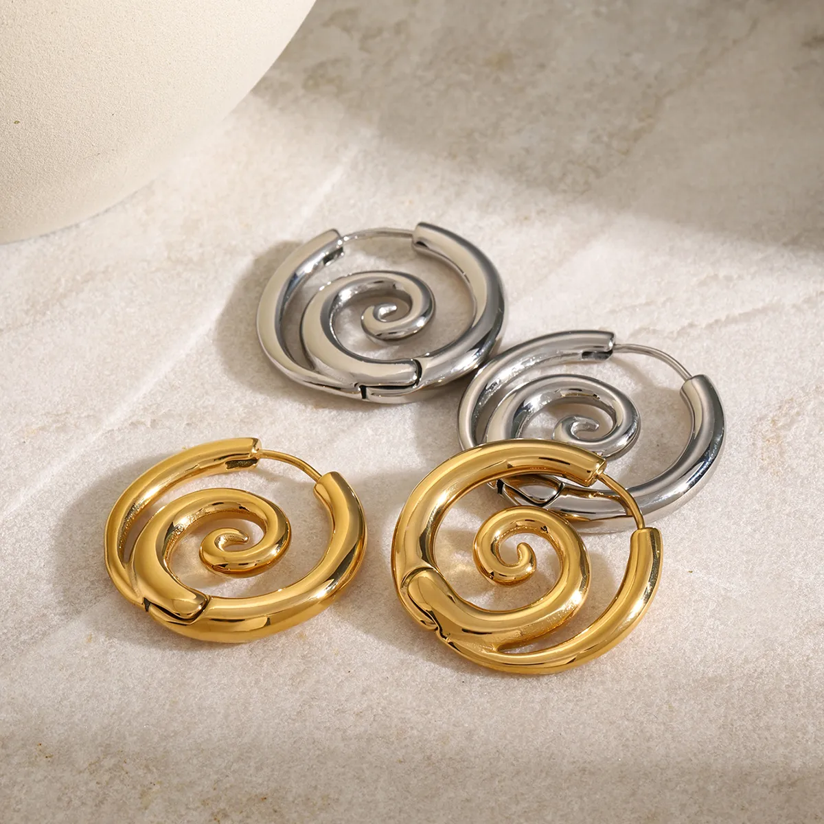 1 Pair Spiral Circle IG Style 304 Stainless Steel 18K Gold Plated Earrings display picture 8