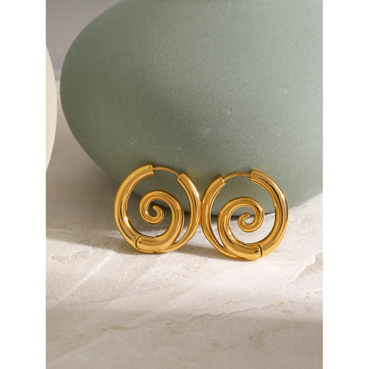 1 Pair Spiral Circle IG Style 304 Stainless Steel 18K Gold Plated Earrings display picture 6