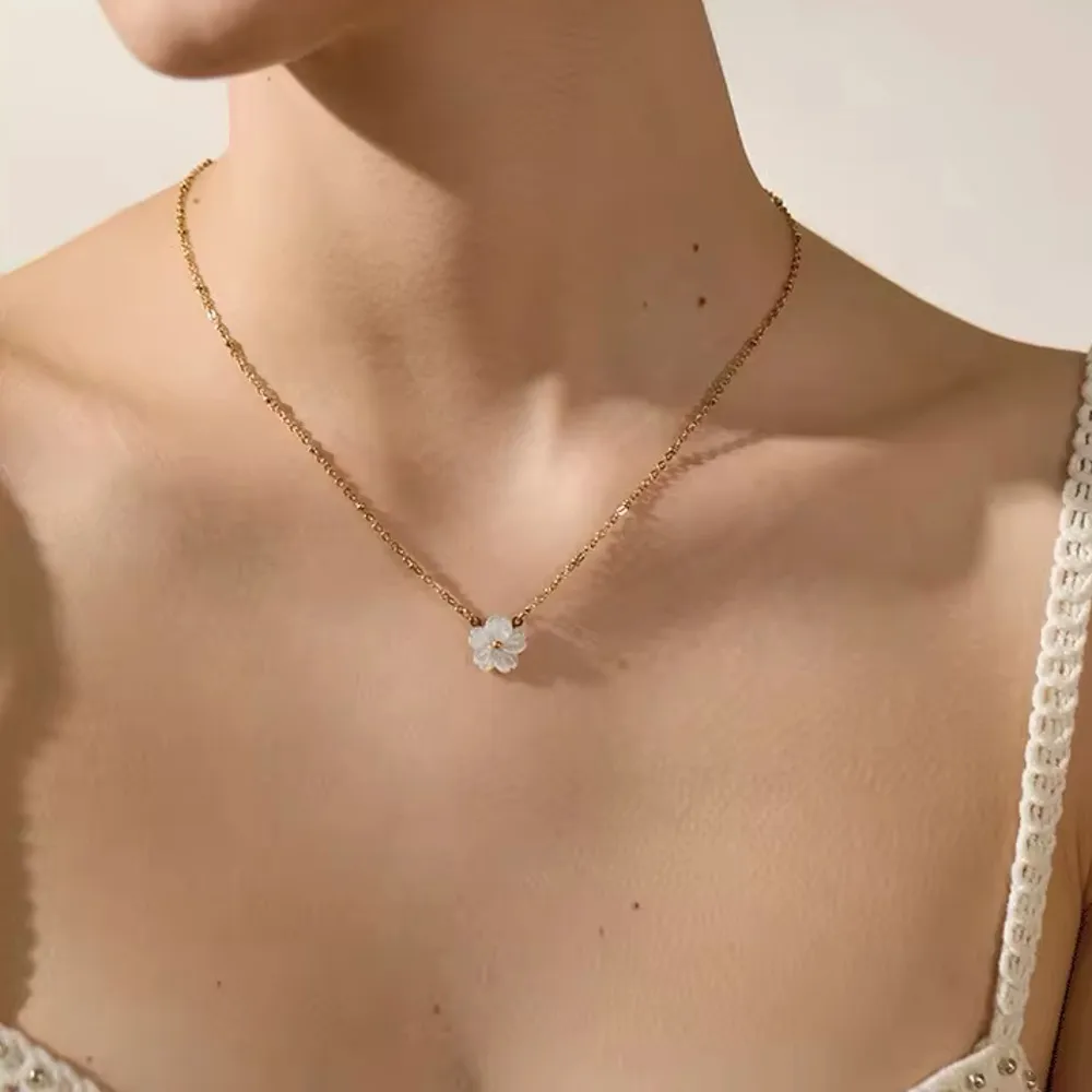Bijoux En Gros Style IG Élégant Sucré Fleur Acier Inoxydable 304 Coquille Plaqué Or 18K Incruster Anneaux Des Boucles D'Oreilles Collier display picture 1