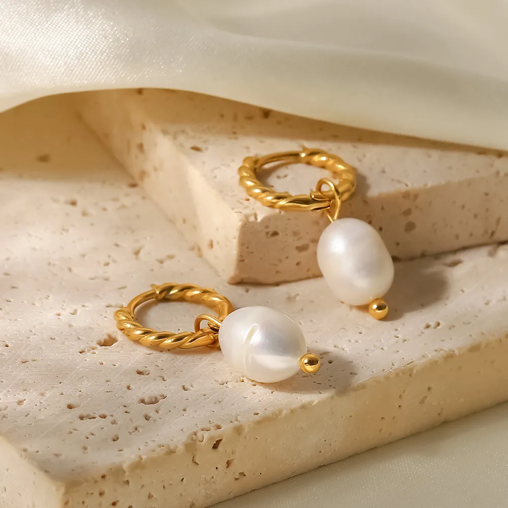 Freshwater Pearl Earrings