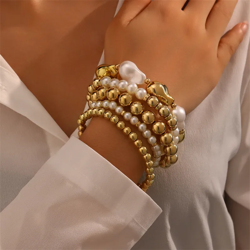 Solid Color Retro Simple Style Commute Alloy Plastic Bracelets Wholesale display picture 12