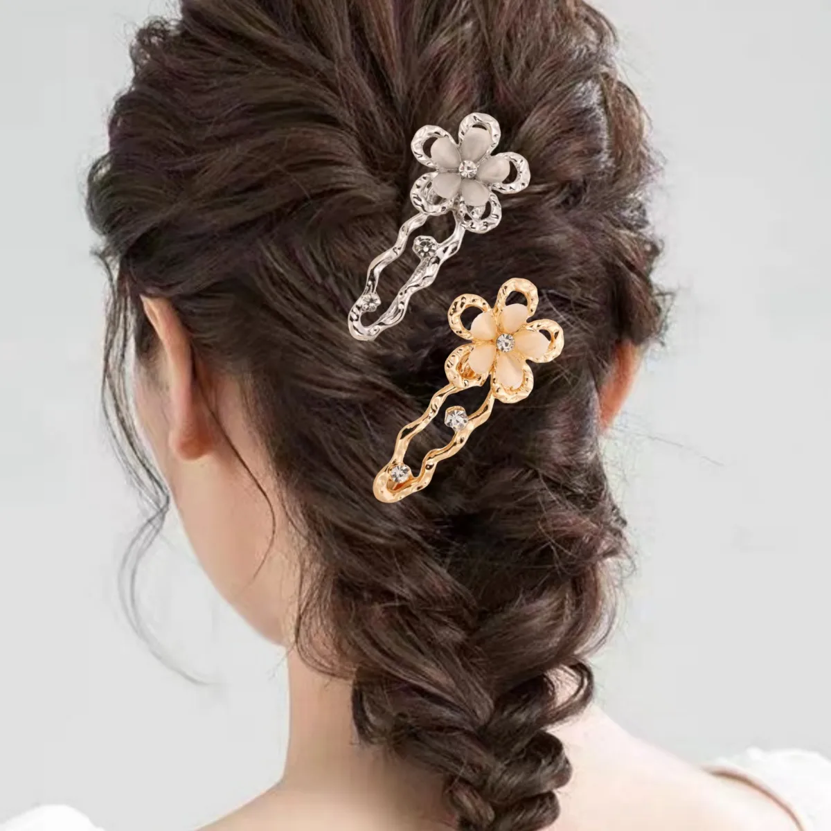 Women's Flower Cute Sweet Alloy Diamond Hair Clip display picture 2
