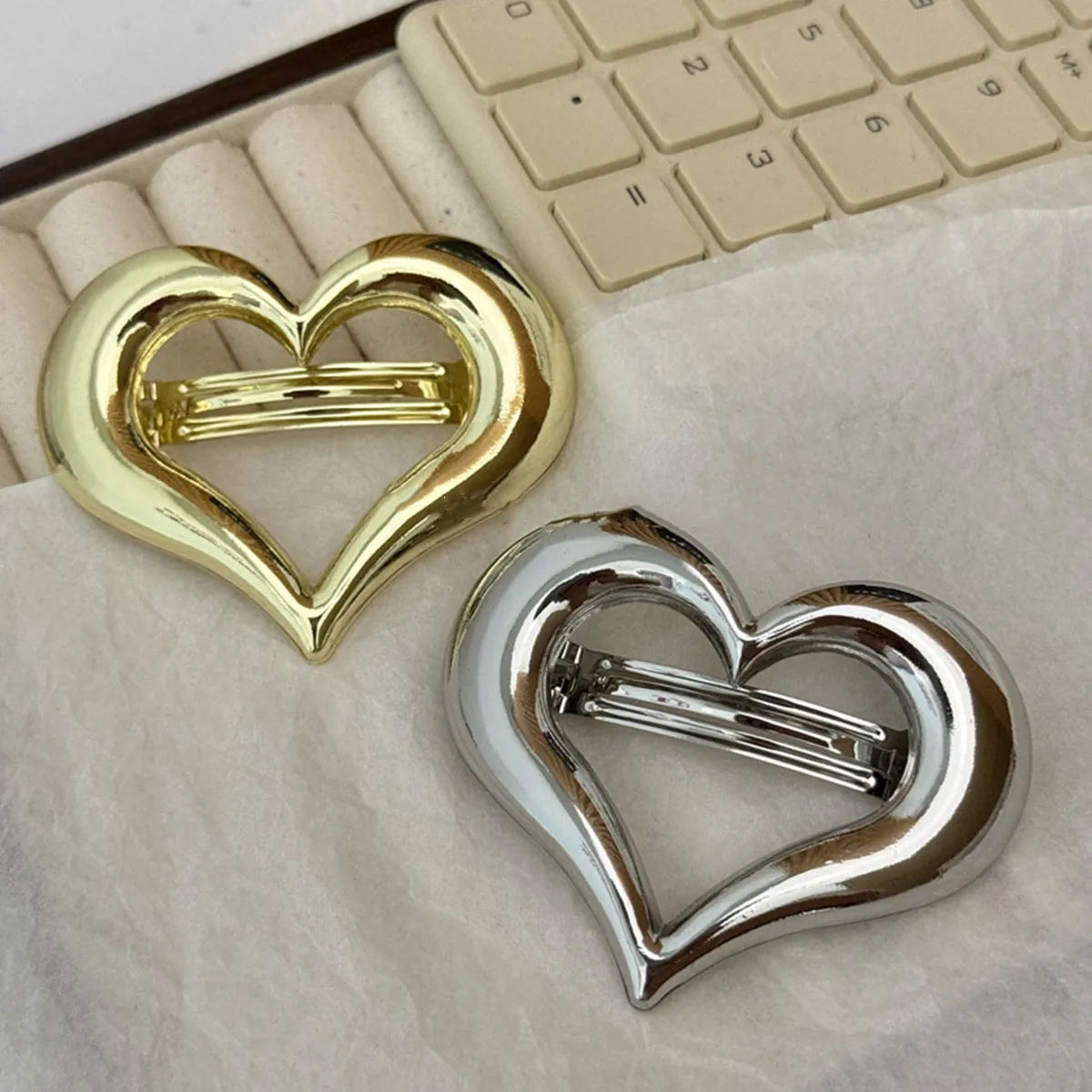 Women's Heart Shape Elegant Alloy Hair Clip display picture 3