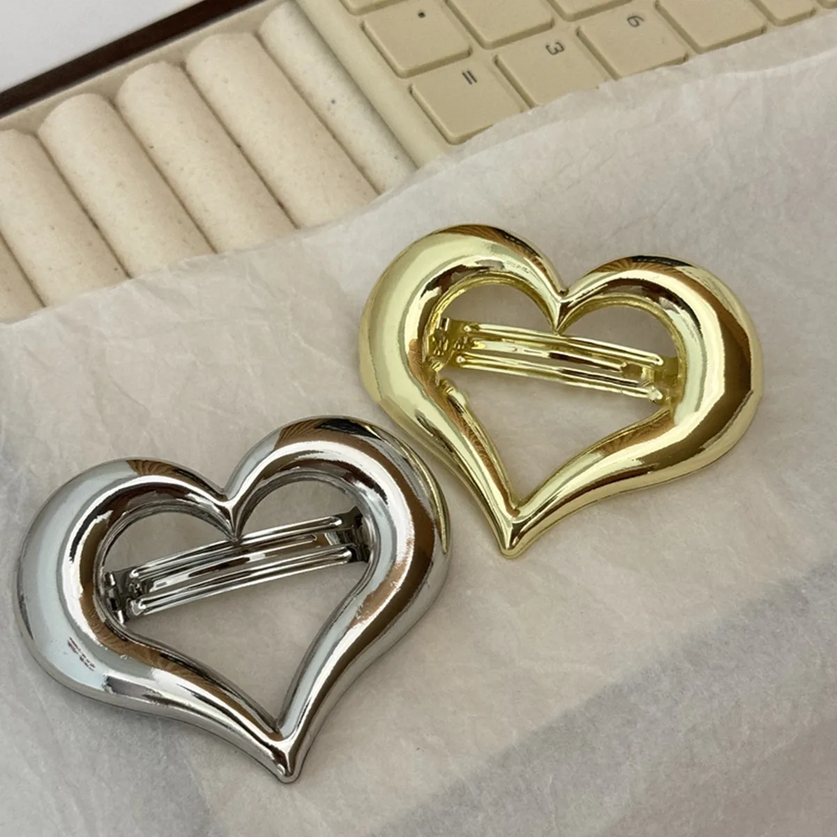 Women's Heart Shape Elegant Alloy Hair Clip display picture 2