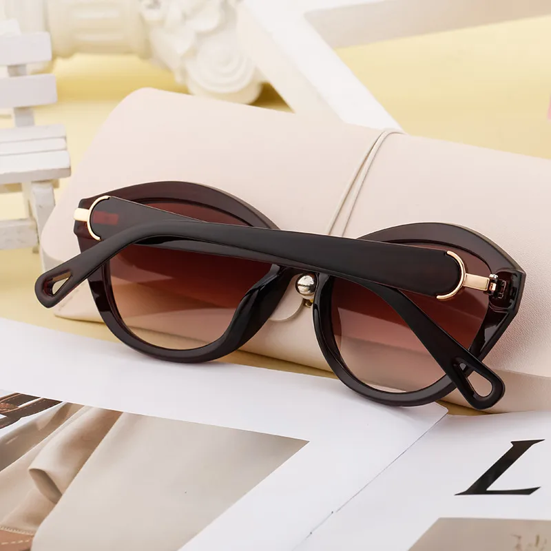 Oeil De Chat Style Vintage Style Classique Géométrique Pc Plein Cadre Femmes De Lunettes De Soleil display picture 3