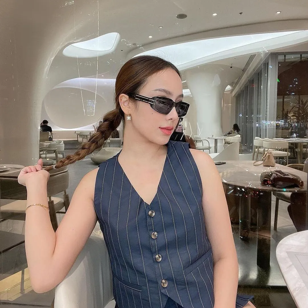 Miroir De Forme Spéciale Vacances Style Moderne Géométrique Pc Plein Cadre Femmes De Lunettes De Soleil display picture 3