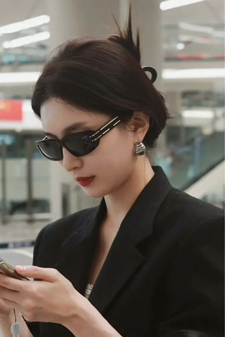 Espejo De Forma Especial Vacaciones Estilo Moderno Geométrico Ordenador Personal Fotograma Completo Gafas De Sol Mujer display picture 7