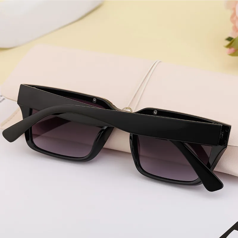 Square Vintage Style Classic Style Geometric Pc Full Frame Women's Sunglasses display picture 3