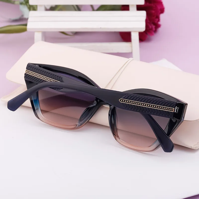Cat Eye Vacation Classic Style Solid Color Pc Full Frame Women's Sunglasses display picture 3