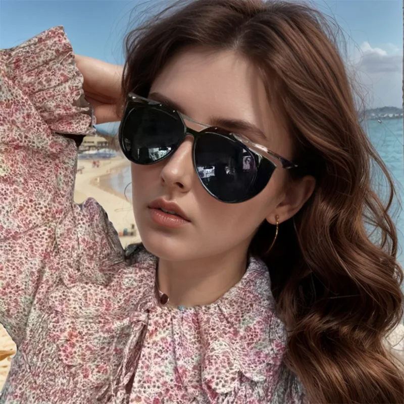 Miroir De Forme Spéciale Vêtement De Rue Géométrique Pc Plein Cadre Femmes De Lunettes De Soleil display picture 1