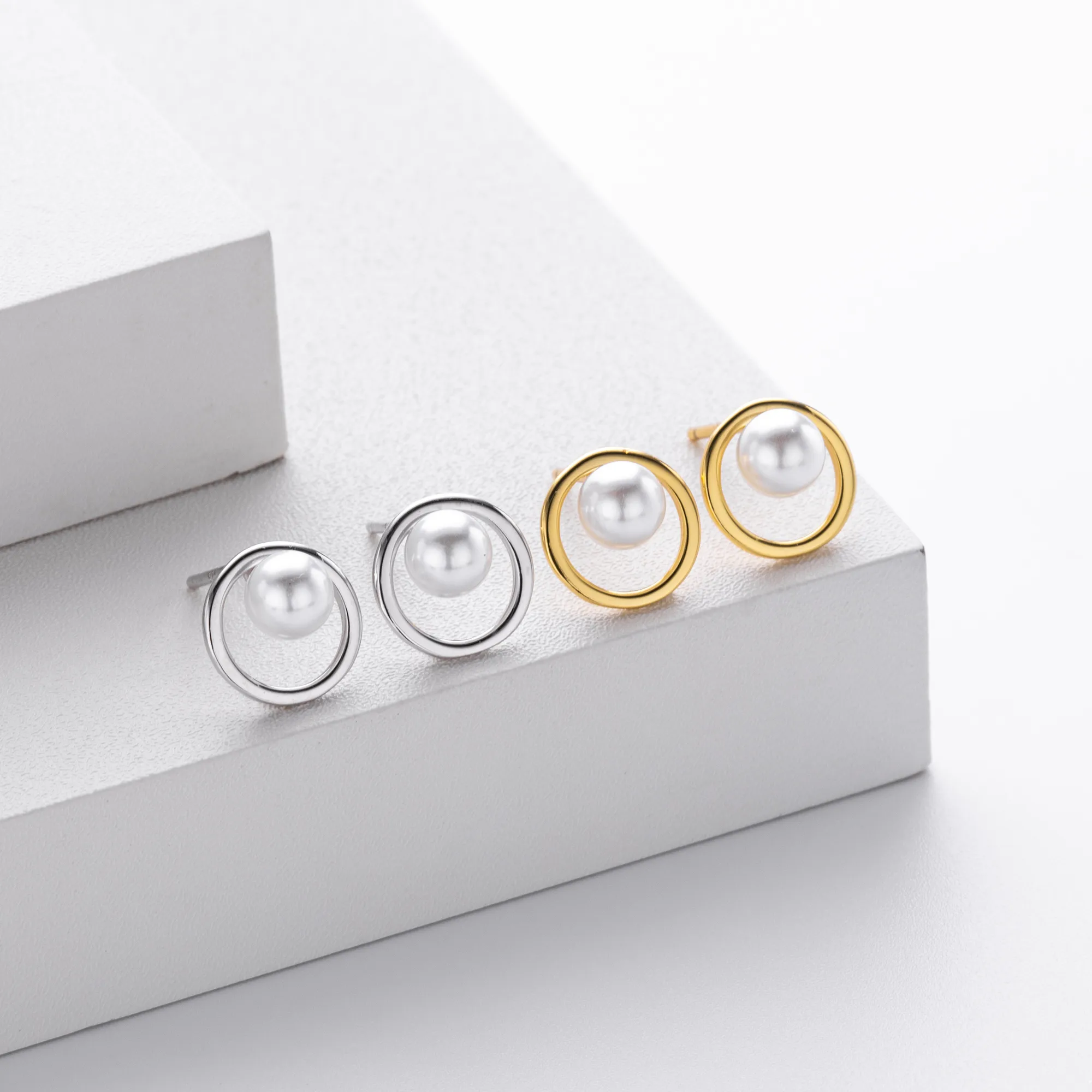 1 Pair 925 Sterling Silver Pearl 18K Gold Plated Platinum Plated Rhodium Plated Round Ear Studs display picture 2
