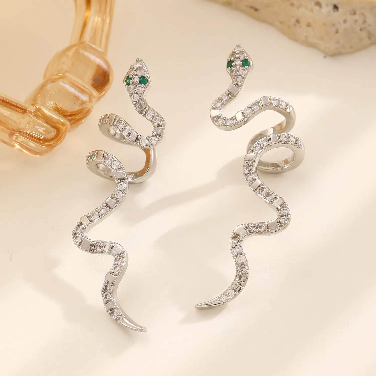 1 Piece Snake Retro Classic Style Copper Plating Ear Cuffs display picture 7