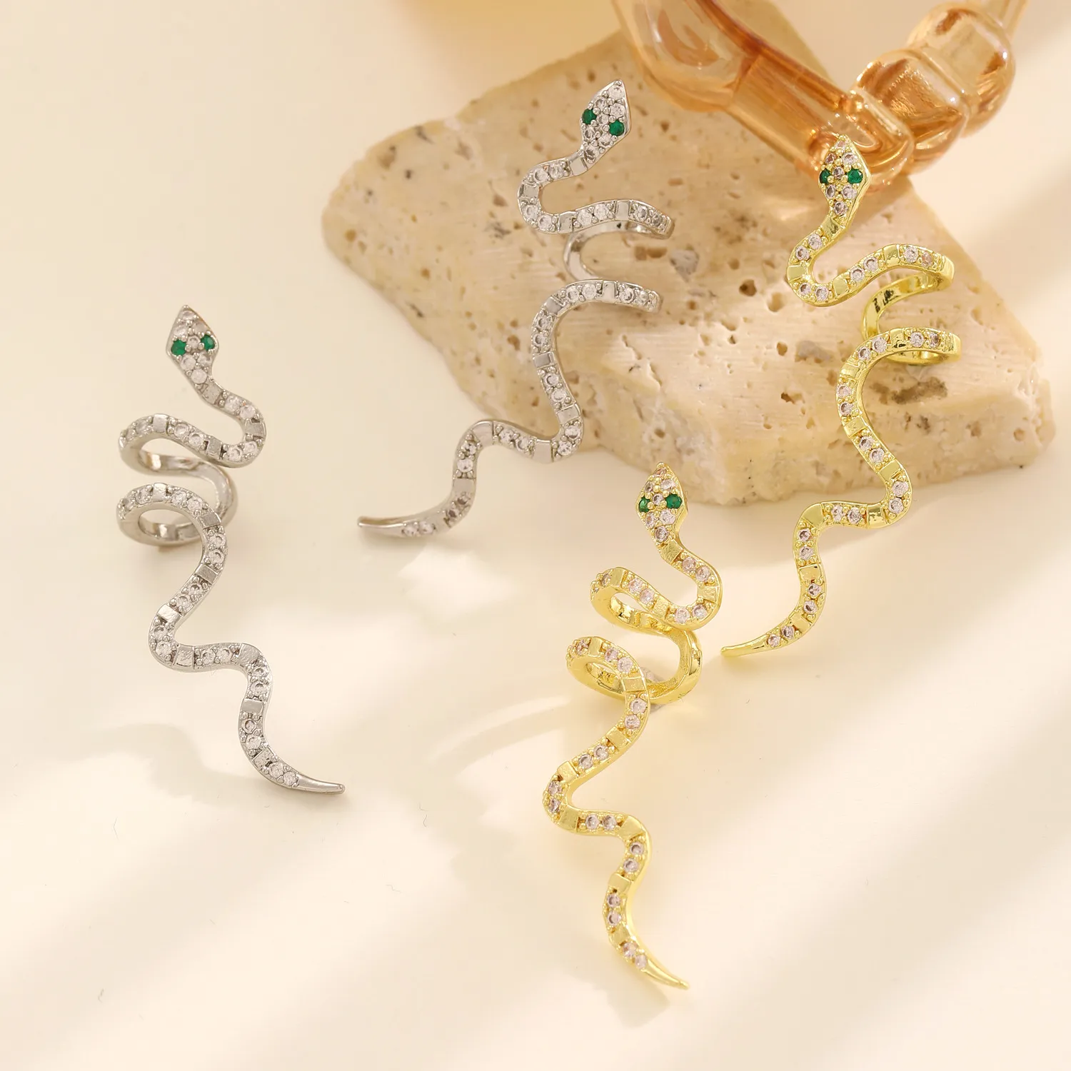 1 Piece Snake Retro Classic Style Copper Plating Ear Cuffs display picture 9