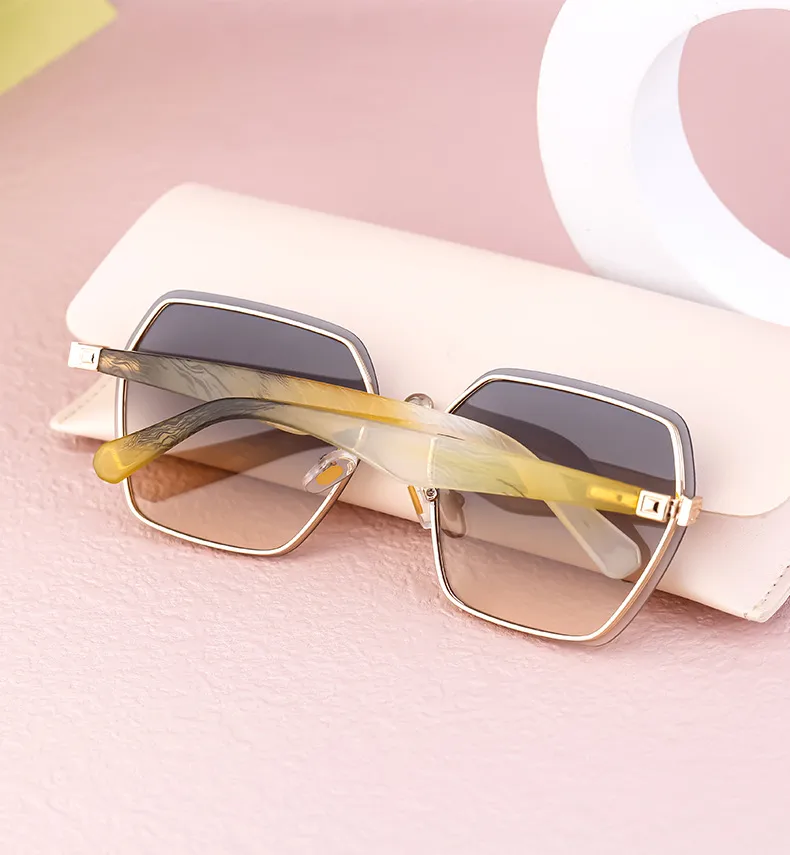 Carré Style Vintage Style Classique Géométrique Pc Plein Cadre Femmes De Lunettes De Soleil display picture 7