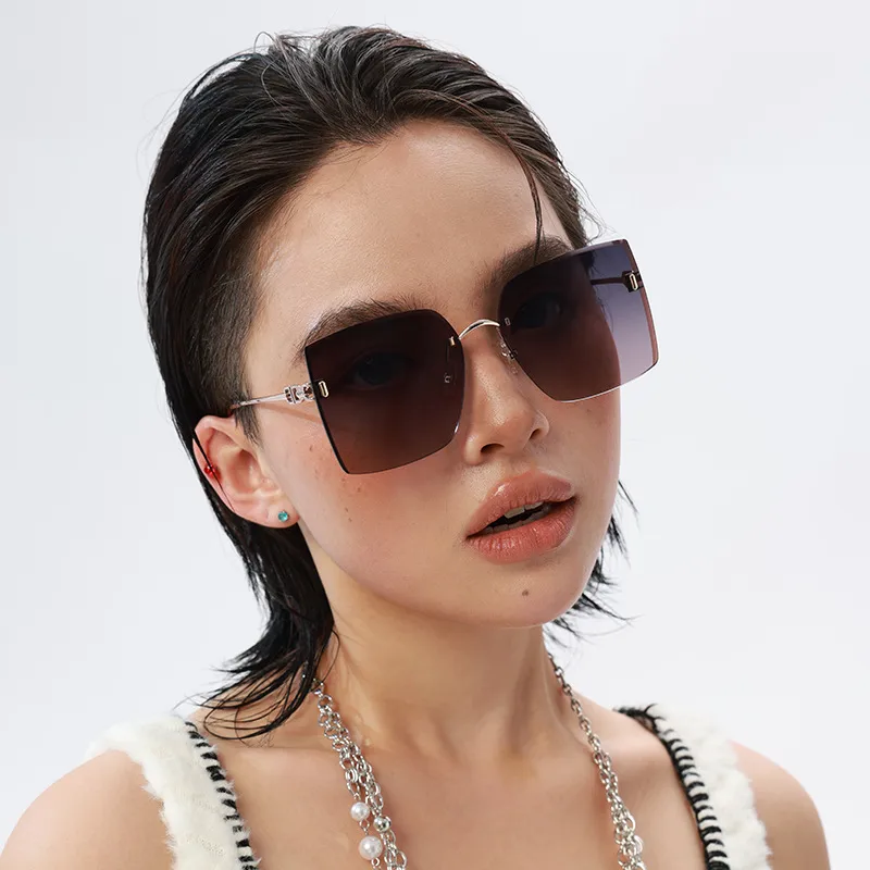 Square Lady Simple Style Solid Color Nylon Frameless Women's Sunglasses display picture 2