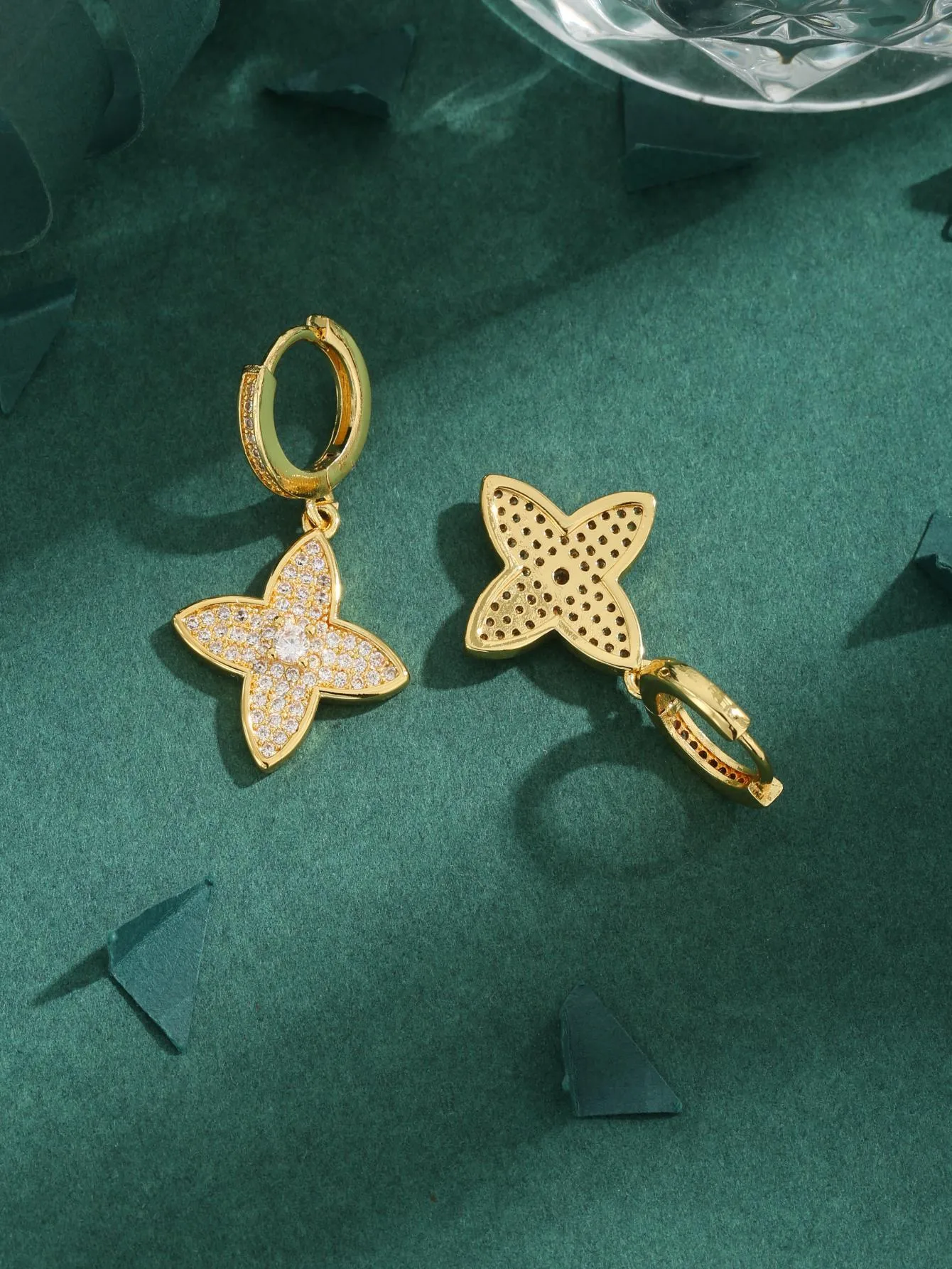 1 Pair Four Leaf Clover Glam Luxurious Lady Copper 18K Gold Plated Zircon Inlay Earrings display picture 1