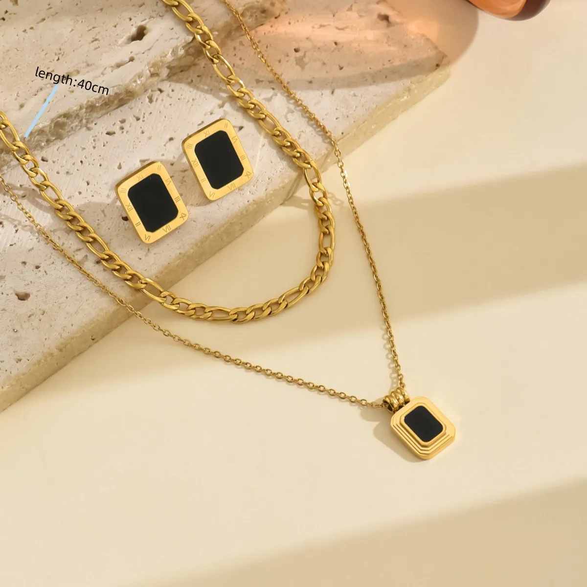 Elegante Estilo Vintage Señora Acero Inoxidable 304 Pentagrama Chapados En Oro De 18K Mujeres Conjunto De Joyas display picture 3