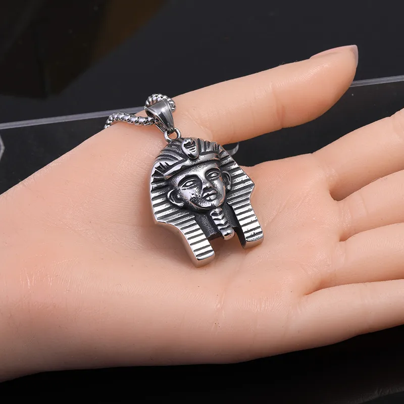 Aptitude Gothique Hip Hop Acier Inoxydable 304 Couleur Unie Hommes Charmes Collier display picture 3