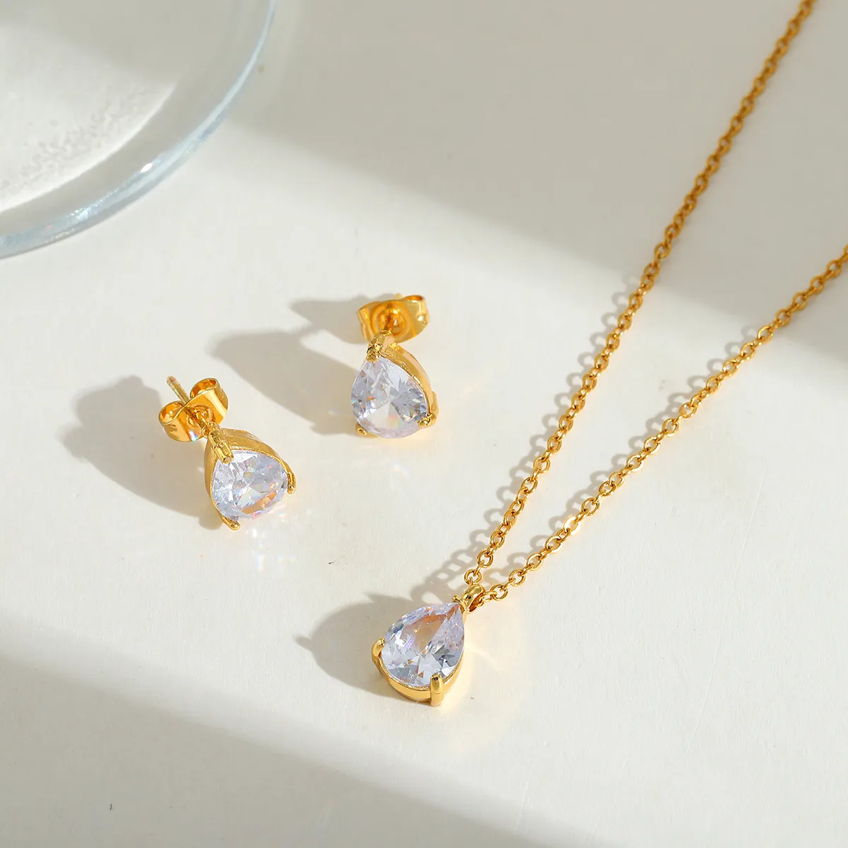 Décontractée Mignon Style Simple Acier Inoxydable 304 Forme De Cœur Placage Incruster Zircon Plaqué Or 18K La Saint-Valentin Femmes Ensemble De Bijoux display picture 2