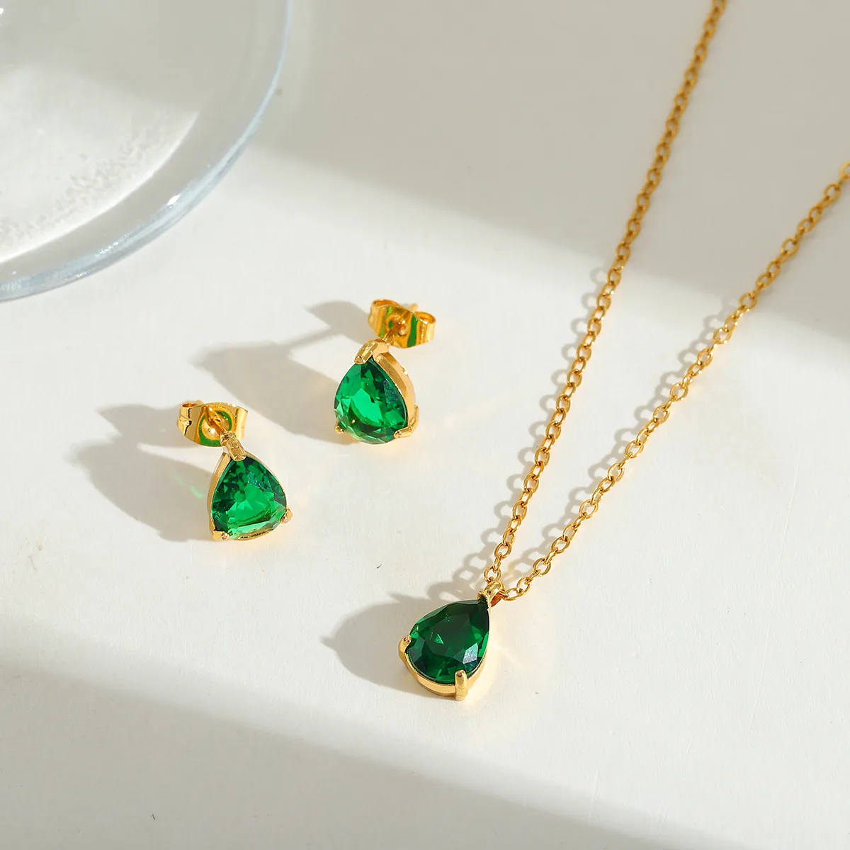 Décontractée Mignon Style Simple Acier Inoxydable 304 Forme De Cœur Placage Incruster Zircon Plaqué Or 18K La Saint-Valentin Femmes Ensemble De Bijoux display picture 1