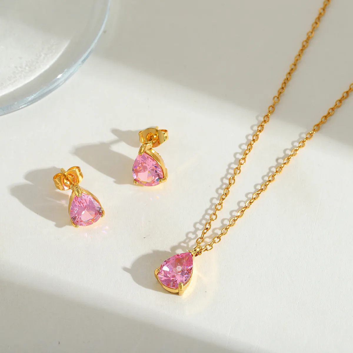 Décontractée Mignon Style Simple Acier Inoxydable 304 Forme De Cœur Placage Incruster Zircon Plaqué Or 18K La Saint-Valentin Femmes Ensemble De Bijoux display picture 3