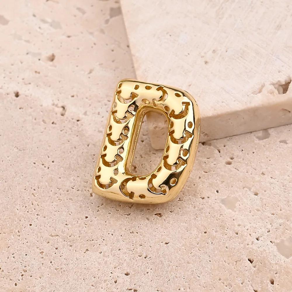 1 Pc/paquet Le Cuivre Plaqué Or 18K Brillant Lettre Pendentif display picture 5