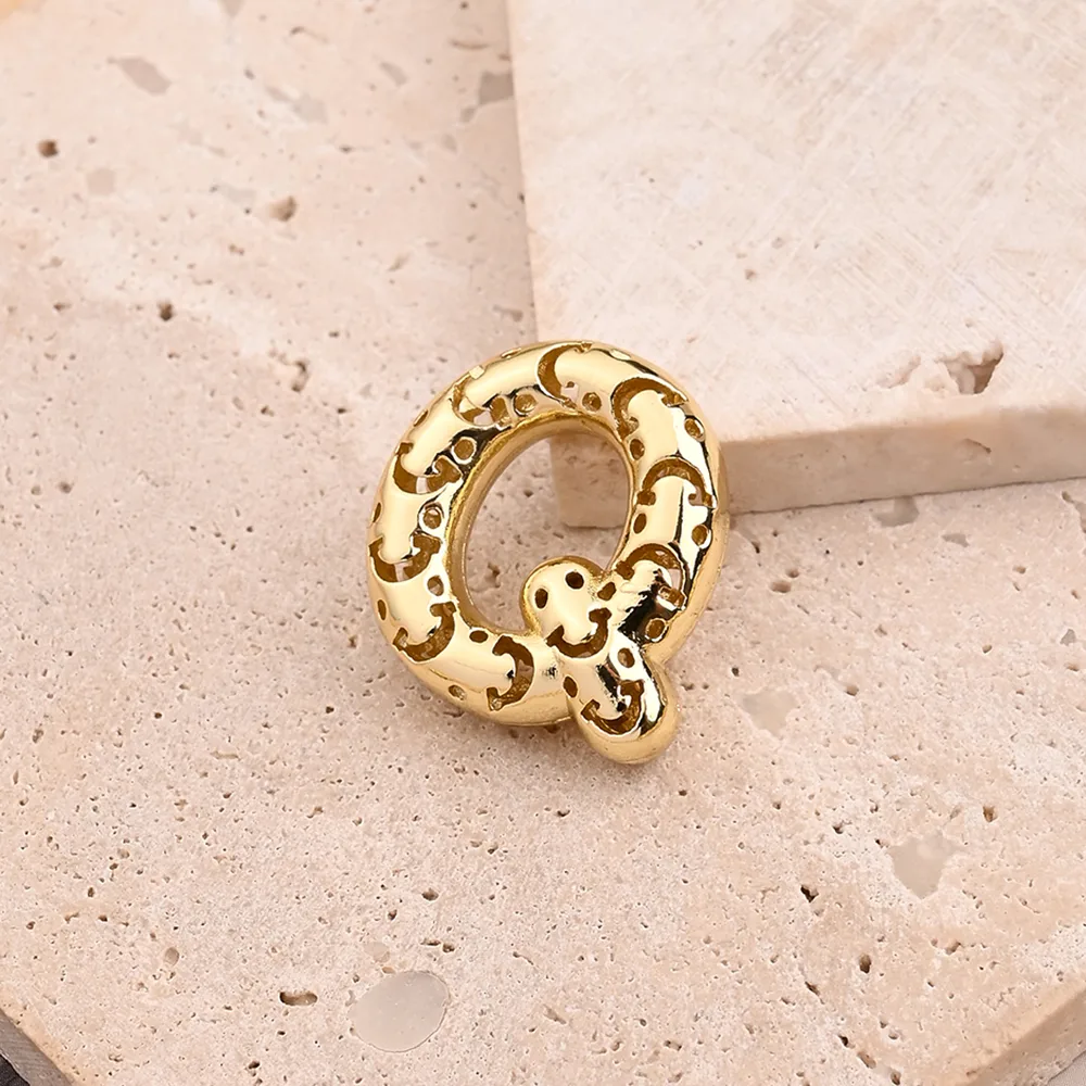 1 Pc/paquet Le Cuivre Plaqué Or 18K Brillant Lettre Pendentif display picture 6