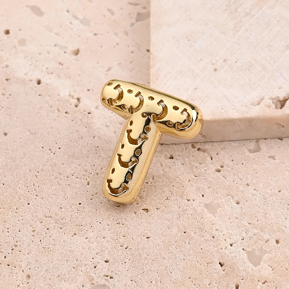 1 Pc/paquet Le Cuivre Plaqué Or 18K Brillant Lettre Pendentif display picture 23