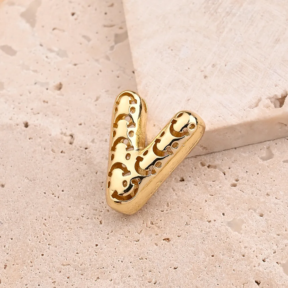 1 Pc/paquet Le Cuivre Plaqué Or 18K Brillant Lettre Pendentif display picture 25