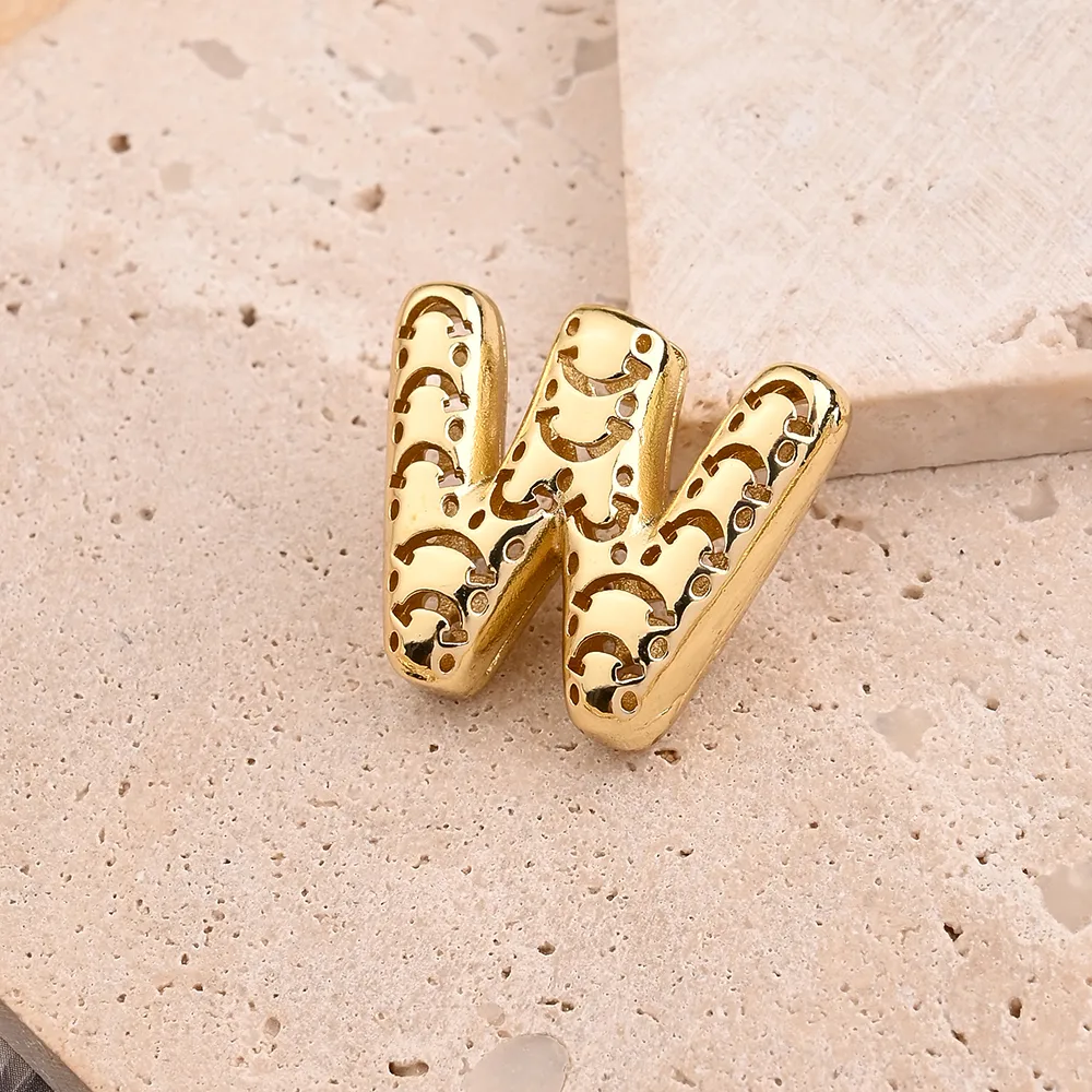 1 Pc/paquet Le Cuivre Plaqué Or 18K Brillant Lettre Pendentif display picture 22