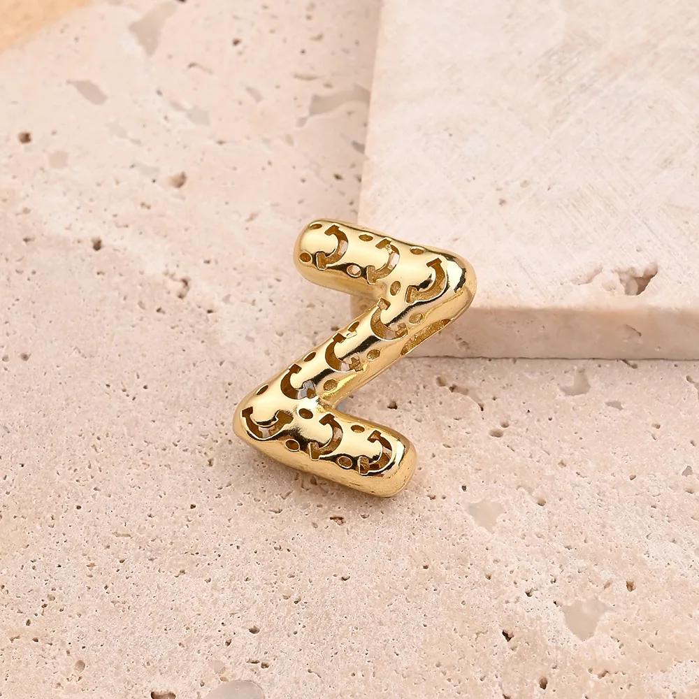 1 Pc/Package Copper 18K Gold Plated Polished Letter Pendant display picture 28